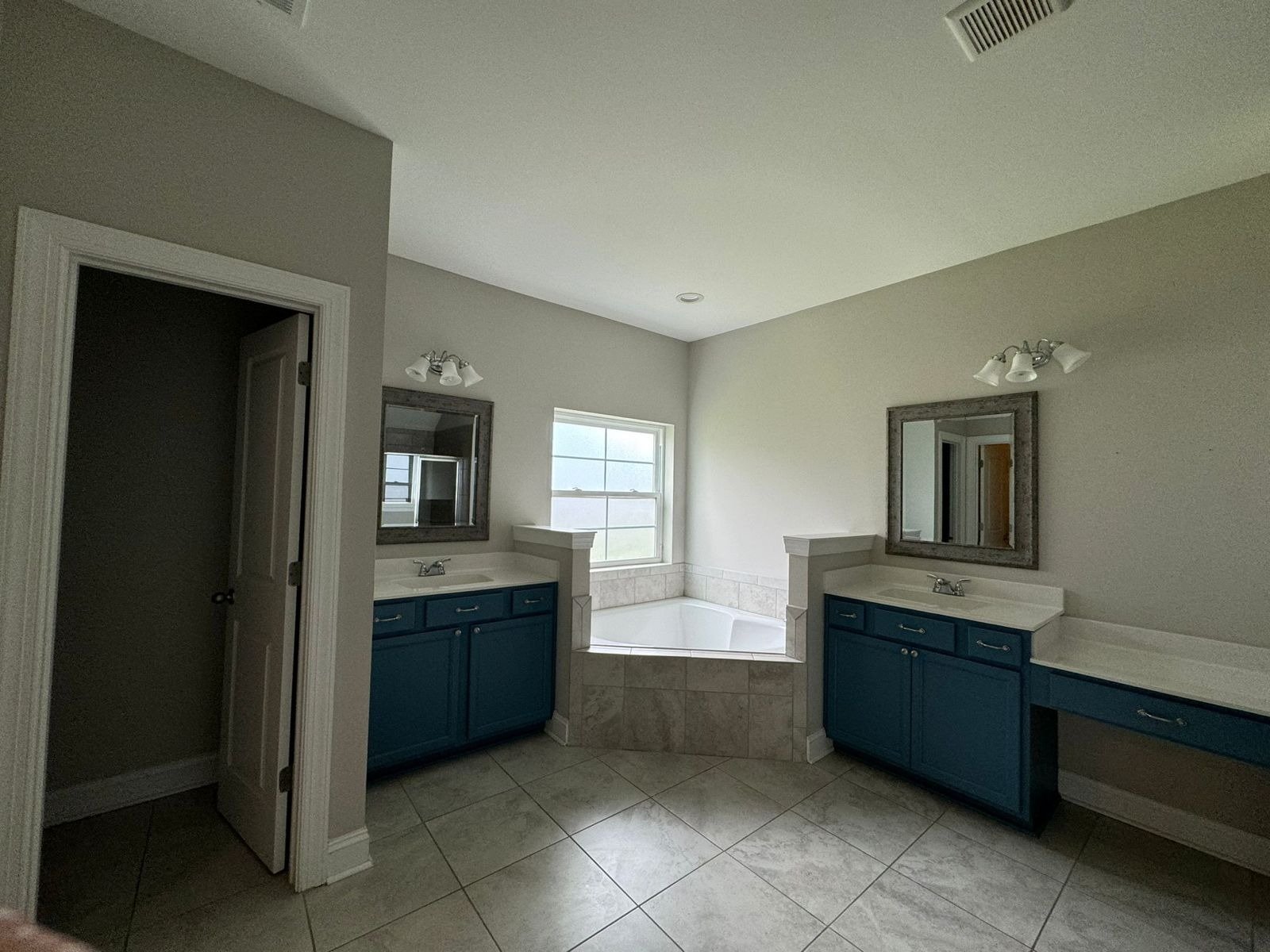 Jaz.C. Cleaning Services LLC
